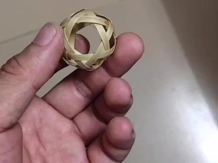 跟@乡村老方 美女师傅学的一个六角球,今天把方法分享给大家#非遗竹编#竹编教程#竹编