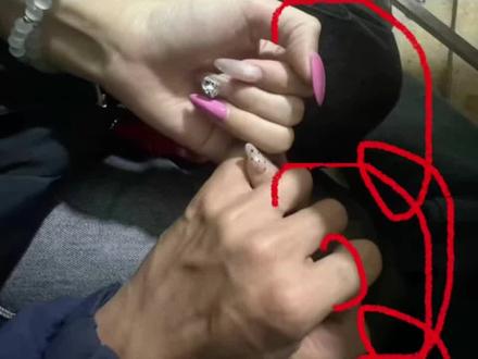 愿得一人心红绳实况教程来啦 #剪映 网易云一起听戒指红线 牵手照片 #愿得一人心红绳 #手心纠缠着红线 #红线缠手指拍照 #红线缠手指视频剪映教程 愿得一人心红绳实况教程来啦怎么做 网易云一起听戒指红线怎么做 牵手照片怎么做 愿得一人心红绳怎么做 手心纠缠着红线怎么做 红线缠手指拍照怎么做 红线缠手指视频怎么做