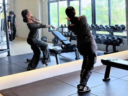 回复 @🍇的评论 大家蹲的立春的背面来啦!!四处找镜子终于录上嘿嘿😈#立春 #原创编舞 #立春舞蹈 #背面分解教程 #我的舞蹈记录