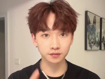 韩式四六分凌乱纹理造型教程,看完记得交作业#男士造型 #夹板造型 #男生发型打理技巧