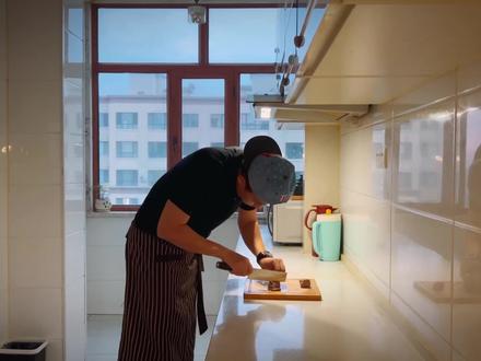 爱一定不是忽冷忽热,忽冷忽热就是不爱。