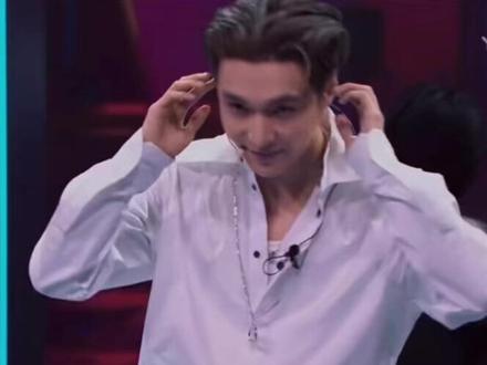 这就是街舞#张艺兴即兴krump好强狂出态度,力量感十足!