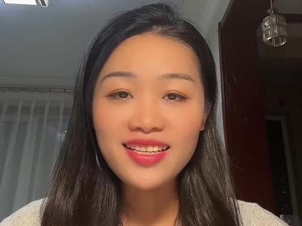 黄仁勋访华,利好哪些ETF 简单来说,黄仁勋此次来华,直接坐实了AI产业链的高景气度,这波算力大行情,还在持续发酵。对于普通投资者而言,紧盯算力、CPO核心方向,借ETF布局,会是更稳妥的选择。
#普通人的财经小知识 #用大白话讲解财经知识 #黄仁勋 #ETF#创作者扶持计划