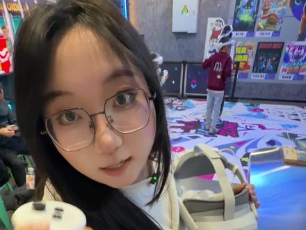 在厦门SM花1块钱就能玩到VR项目! #VR游戏#春节去哪玩#寒假#福州厦门惠安焰枢界三店同开业#厦门好玩的地方推荐