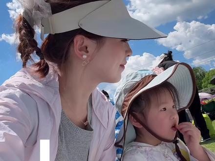 32岁普通职场宝妈,带娃参加幼儿园六一活动的妆容和发型~ #六一儿童节 #职场宝妈 #新手化妆教程 #防晒衣穿搭 #带娃vlog