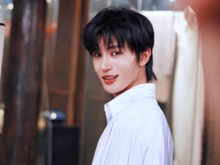 陆狰就是伟大的引导性恋人吧,对外凶狠但却唯独把温柔留给了宋枕星#破笼 #这么癫的短剧也是让我看上了#破笼短剧高品