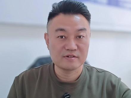 聊天要截图? 轻松就搞定! #大壮教长辈用手机 #手机使用小妙招 #手机截屏 #中老年教学