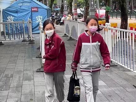 #叶浩宇的生活碎片 欢迎收看(盲人朵拉) @y 航玮