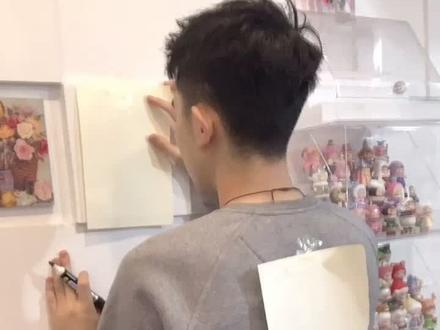 你永远不知道他能画出什么 哈哈哈哈 情侣默契挑战#后背画画