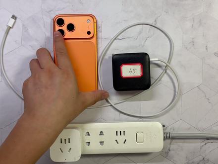 iPhone 17PM充电到底有多慢 iPhone 17PM最高充电功率,20分钟能充多少,充电温度是几度,从0充到80%要多少时间?
#iPhone17PM #充电管理 #充电器
