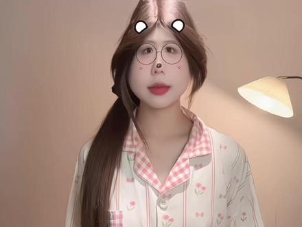 我还想把你喂的胖胖的~ #我的老婆就是最棒的 #我还想把你喂的胖胖的 #手势舞 #转场 #变装