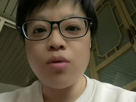 解绑方法:给钱、起诉、门口直播......
不想给钱,不想起诉、门口直播不敢、那就只能挂在那里。他扣不到钱就好了。
逾期很久的,对方要很多钱的,不给就起诉。你没钱给,焦虑也没用,那就让他起诉好了。#拍小租 #拍小租怎么解约 #拍小租解约 #拍小租欺诈 #拍小租解约