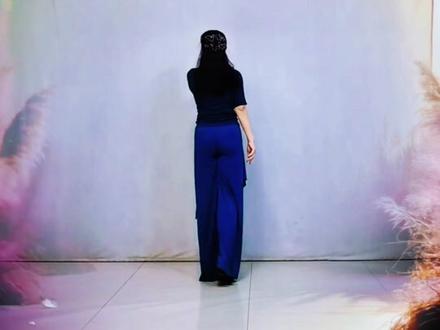 #梦底 第一部分正背面慢速口令来咯,业余爱好,仅供参考哈 另㊗️亲们元宵节快乐! #西安奕辰舞蹈 原创 #零基础学舞蹈 #元宵节快乐 同款背景#疯狂取图700273