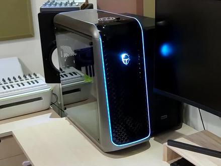 CPU一键超频、Qi无线充电、标配240 360水冷:雷神911黑武士三代