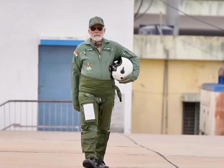 12亿美元!亚美尼亚放弃采购20架光辉,印度多年辛苦毁于一旦 莫老仙又开始迷之自信了,自家光辉战机在海外大翻车,可让全世界都没想到的是,印度航空当面换打法。多年辛苦眼看被一朝打回原形,原本最想要的大单要黄,印度军工不但丢了面子,还有一个大麻烦才刚刚浮出水面。#硬核深度计划 #抖音精选 #全球创作者计划