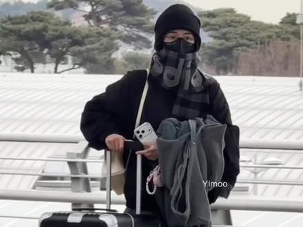 我看谁还没听过白鹿用韩语说情话! 白鹿仁川出发回国,粉丝让她用韩语说情话,白鹿:“我不会”,大家一起喊“撒浪嘿哟”,她也乖乖跟着说:“撒浪嘿哟”,好乖好可爱的萌妍!
#白鹿 #明星 #娱乐 #路透 #明星娱乐