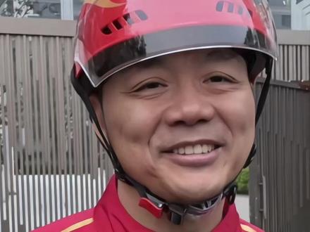 未来5年将投入220亿,#京东将提供15万套“小哥之家” ,进一步改善外卖骑手快递小哥的居住条件