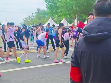 来自长春著名体育赛事主持人张雷的现场解说!@体育主播🎤张雷 #2026长春马拉松#330官方配速员