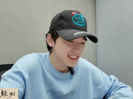 宋亚轩会一直是宋亚轩!感谢张哥的细腻问题🥹#宋亚轩#张真源
感谢这个伟大的策划#纪录片