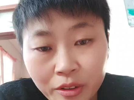 银行卡锁定 不用东跑西走 在家就能搞定啦!打开手机银行 右上角 小人头写着(帮助)点击进入 然后找(密码重置)点击进入 然后按要求 点击 视频直接和前台说话 对方就提示你怎么做了 最后别忘了给人家好评😀