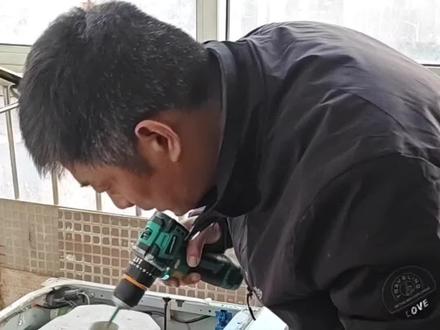 今天学习了怎么拆滚筒洗衣机