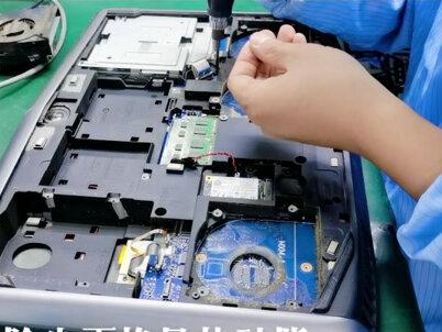 Alienware老款18拆机清灰除尘更换导热硅脂电池键盘等#外星人电脑 #笔记本维修 #换电池 #工厂实拍视频