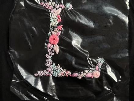 大字母L刺绣第二期
#刺绣工艺 #刺绣diy #纯手工刺绣 #手作diy #刺绣