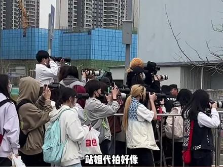 站姐代拍突然就找到了新的就业方向 #万万没想到#婚礼跟拍