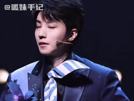 #全红蝉看王俊凯话剧 不想破坏只想加入,让我成为宝山吧,又能坐全妹身边又能看王俊凯话剧#王俊凯#全红蝉#明星#友谊