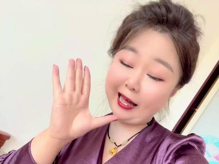 属于你人生的第一份仪式感|满月宴,娘家人来的那一刻幸福感满满有一种宠溺叫隔辈亲,谢谢姥姥姥爷送来的满月礼物爷爷奶奶操办的酒席,长辈和朋友们的礼物和红包我们都在以不同的方式爱你,希望我的宝贝带着爱意茁壮成长平安健康喜乐无忧#宝宝满月 #准妈妈日常记录 #满月宴