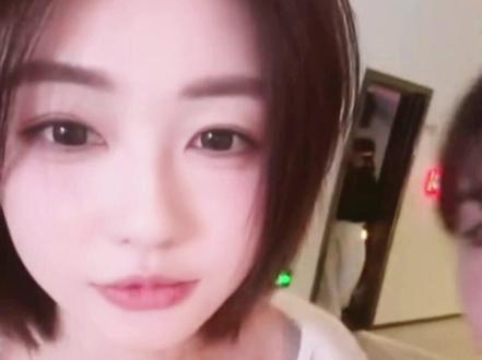 程女士暖似阳直播间出镜,刷🙃#程yooooo #程女士