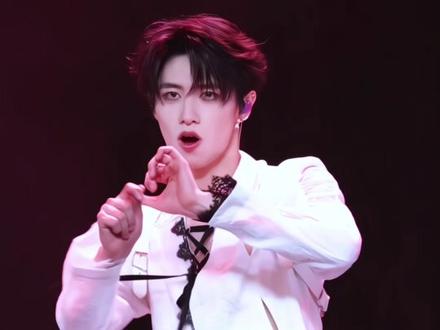 哥哥扭到心里去了#朱志鑫 #舞台直拍 #worthit