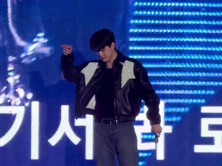 54这比例真的绝了🐥 #吴世勋 #sehun #exo #reverxe #直拍