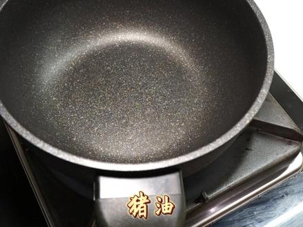 老坛酸菜牛肉汤面。 #老坛酸菜牛肉面 #泡面 #一人食 #一锅出 #碳水