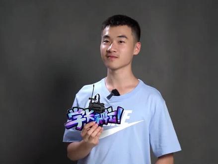 四川杨迪高考理科692分!最大的心得:"不到最后一秒不停笔"。#2023高考 #高考成绩 #高考查分录取名场面 #抖音名人集结高考志愿辅导团 #杨迪 #学长来啦 #成都外国语学校