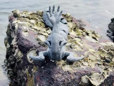 一比一对决,宁根🆚单手怪#动物世界 #玩具 #海怪 #宁根