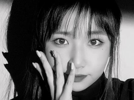 在家0成本就能get的黑白写真照
快艾特你的姐妹给你拍起来
醒图修图参数如下:
对比度25➕饱和度-15➕锐化20➕结构20➕BW3黑白滤镜46
#在家拍照 #暗黑系 #拍照 #艾特你想艾特的人#打造春日动与美