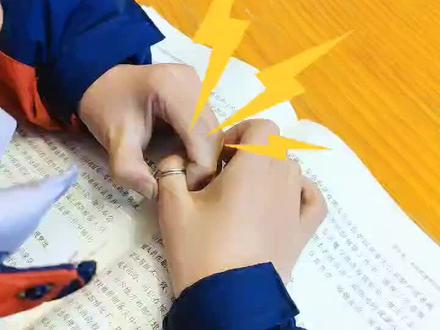 #消防科普 #消防小剧场 儿童手指被卡了怎么办?蓝朋友来告诉你~