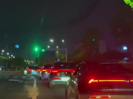 现在的尾灯vs以前的尾灯#尾灯 #恶魔之眼 #凯迪拉克