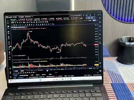 黄金 冲高回落 + 区间震荡双节奏,1120 压位重点盯防,馒头出逃抛压不容小觑,回踩 1070-1080 也属正常#反人性交易#黄金行情解析#交易思维#低吸布局