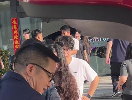 老吴尽自己的绵薄之力,为这些辛勤的果农做一些贡献#果农 #漳州杨梅 #杨梅事件 #工厂老板