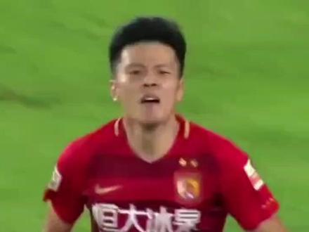 左后卫邹正挂靴告别绿茵,结束光辉足球生涯! #邹正退役 #邹正 #足球不可辜负 #唯有足球不可辜负