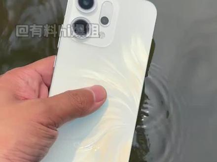 OPPO手机存图这么简单吗!#OPPO手机 #手机冷知识 #万万没想到(素材来源:@灰灰搞机 )