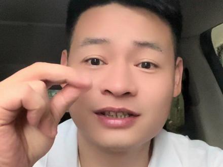 我以为是全世界通用的手势!7的手势是啥样?评论区我看看 #搞笑 #车内对话 #交通安全 #正能量