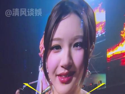 估计赵露思也没想到,只是开演唱会时表演四川变脸,谁料竟把中国非遗文化带向海外#赵露思 #赵露思演唱会 #赵露思泰国演唱会 #影娱热点团 #内容启发搜索