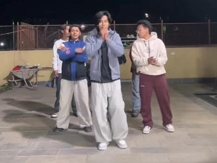 尼泊尔经典舞蹈唔啊唔啊🌸🌸#尼泊尔咖喱姐#咖喱姐三毛