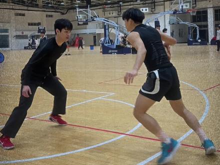 开学的第一把单挑 大家以后想看我实战吗#篮球 #单挑