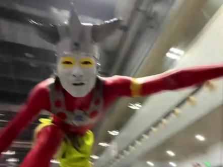 依旧老艺术家手搓!!! #八分光轮 #奥特曼 #二创激励计划 #cos 原创@梵葵葵