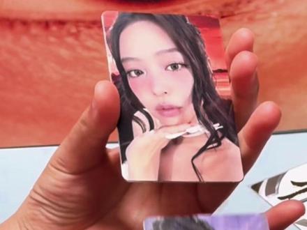 没想到啊 京东还是最先到货的👍Jennie单封特典
#blackpink新专辑开箱 #jennie单封 #jennie特典 #blackpink新专辑 #京东特典