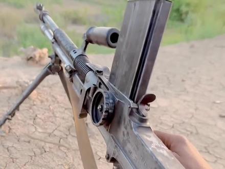 这挺看似普通的轻机枪,后来竟会成为中国军队的“救命神器”
